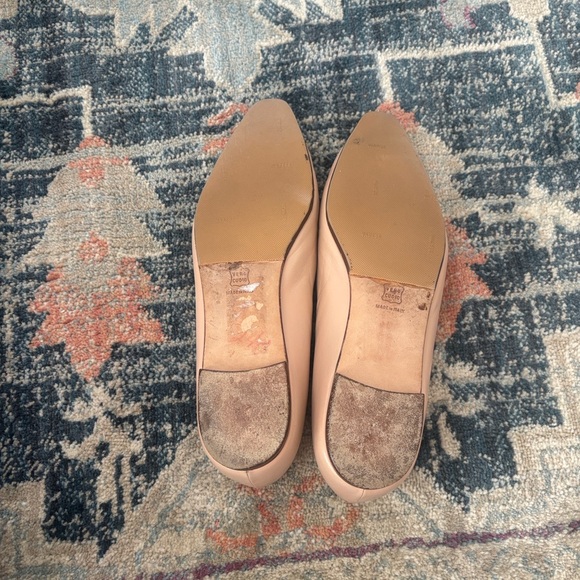 Manolo Blahnik Women's Beige Flats - Picture 4 of 7